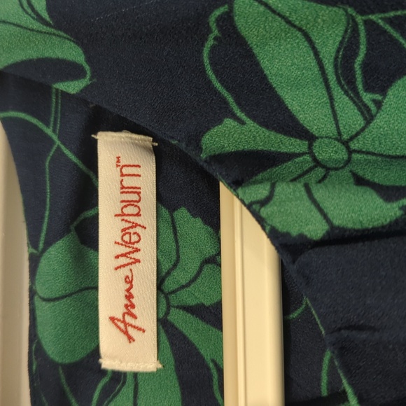 Anne Weyburn - Picture 4 of 4